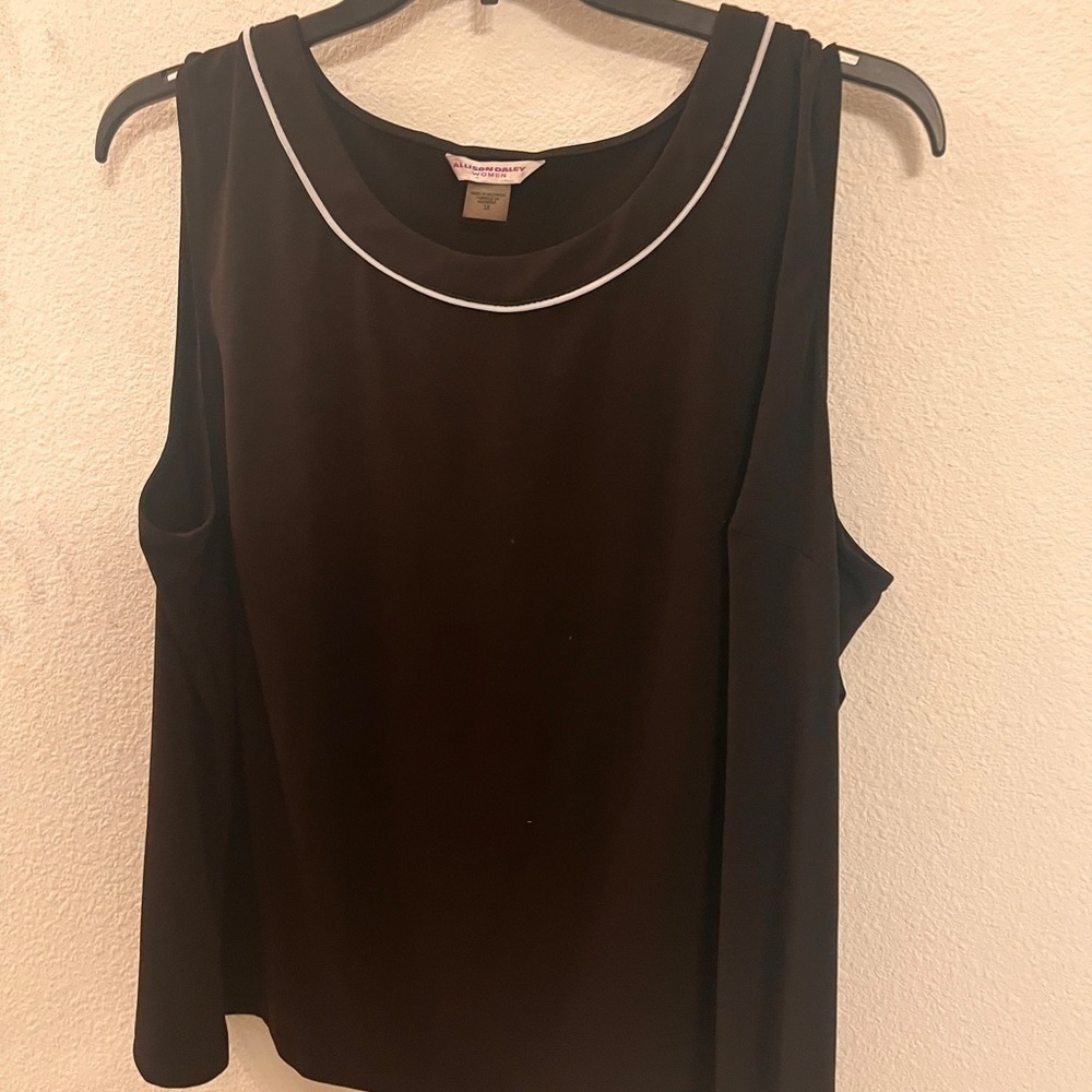 Allison Daley sleeveless  black top with white trim - Size 3X